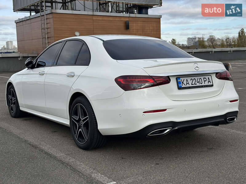 Седан Mercedes-Benz E-Class 2021 в Києві