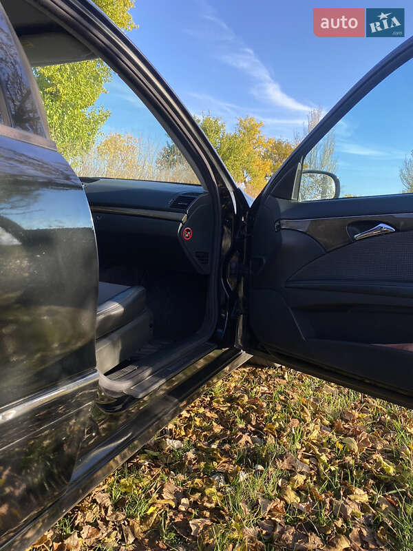 Седан Mercedes-Benz E-Class 2003 в Первомайске