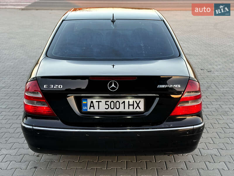 Седан Mercedes-Benz E-Class 2002 в Черновцах