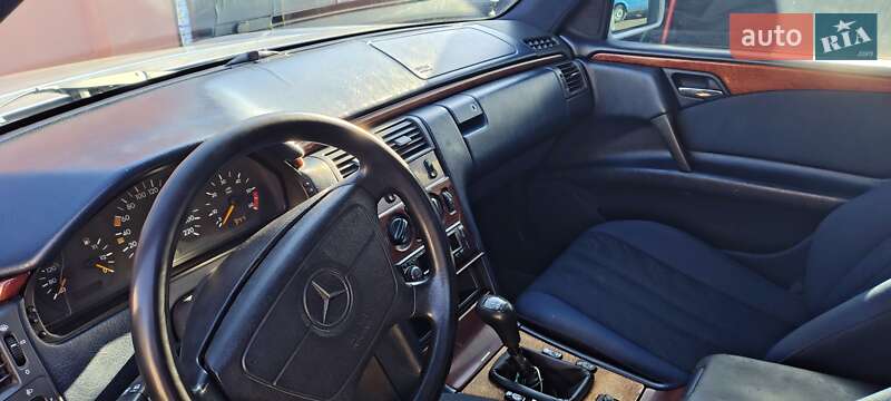 Седан Mercedes-Benz E-Class 1995 в Луцке фото 11 Седан Mercedes-Benz E-Class 1995 в Луцке