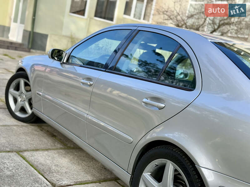 Седан Mercedes-Benz E-Class 2004 в Межгорье фото 35 Седан Mercedes-Benz E-Class 2004 в Межгорье