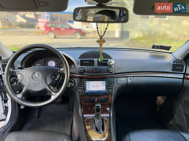 Седан Mercedes-Benz E-Class 2004 в Межгорье фото 46 Седан Mercedes-Benz E-Class 2004 в Межгорье