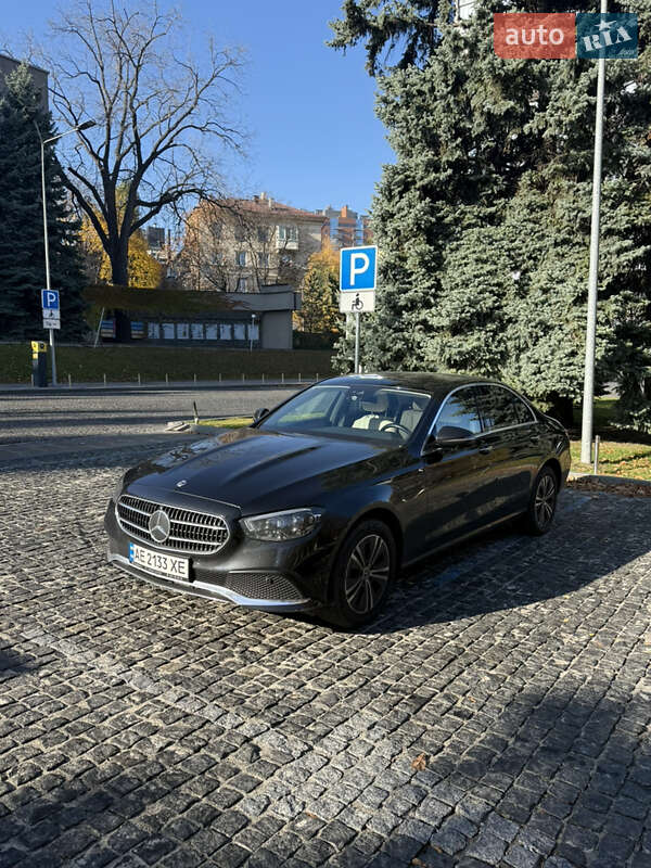 Седан Mercedes-Benz E-Class 2023 в Дніпрі