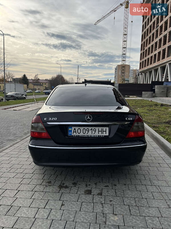 Седан Mercedes-Benz E-Class 2006 в Львові