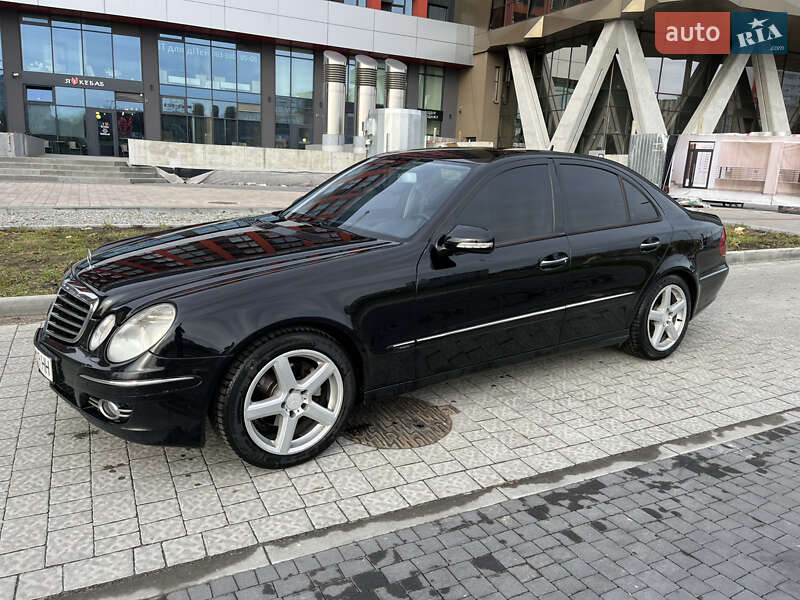 Седан Mercedes-Benz E-Class 2006 в Львові