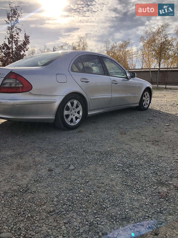Седан Mercedes-Benz E-Class 2006 в Виноградові фото 6 Седан Mercedes-Benz E-Class 2006 в Виноградові