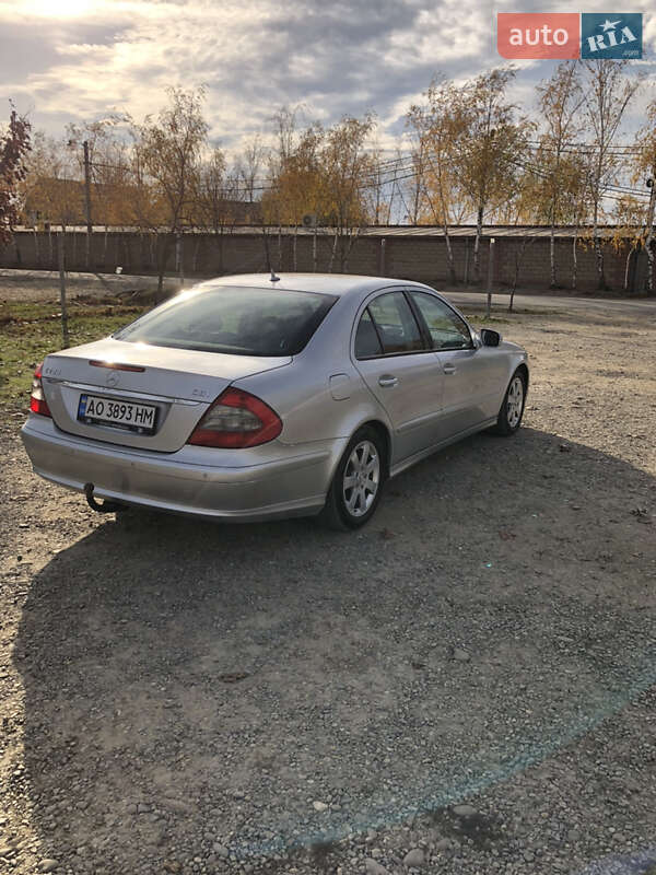 Седан Mercedes-Benz E-Class 2006 в Виноградові фото 12 Седан Mercedes-Benz E-Class 2006 в Виноградові