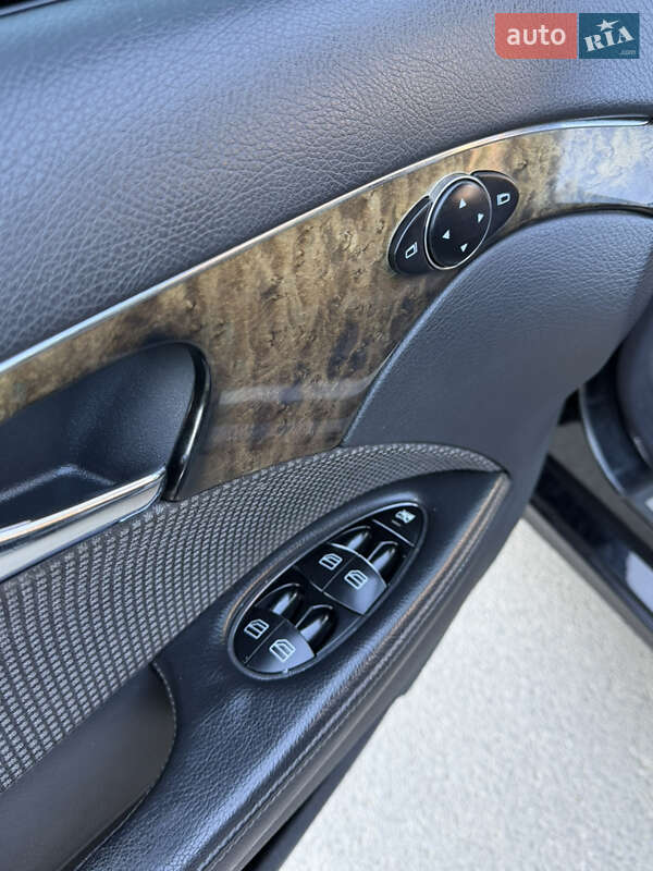 Седан Mercedes-Benz E-Class 2004 в Дніпрі