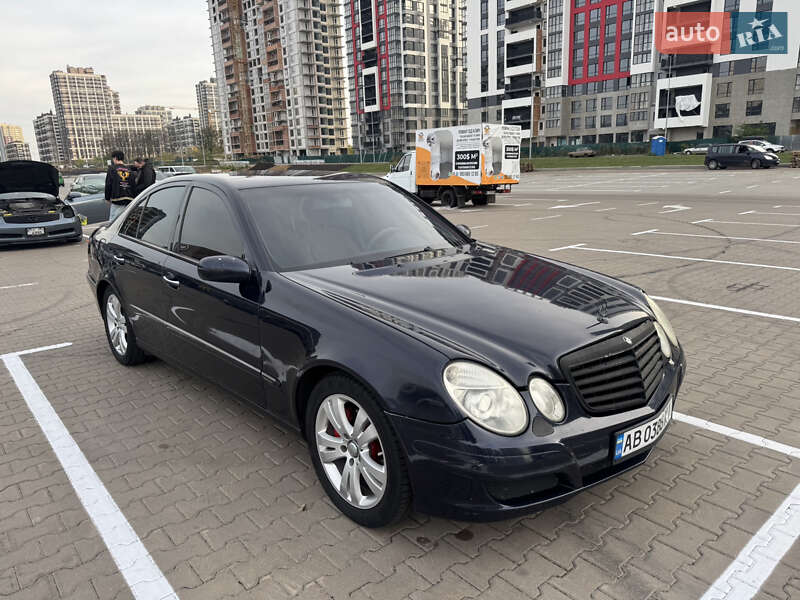 Седан Mercedes-Benz E-Class 2003 в Киеве фото 3 Седан Mercedes-Benz E-Class 2003 в Киеве