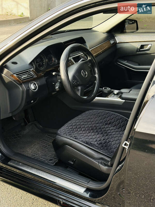 Седан Mercedes-Benz E-Class 2012 в Киеве фото 7 Седан Mercedes-Benz E-Class 2012 в Киеве