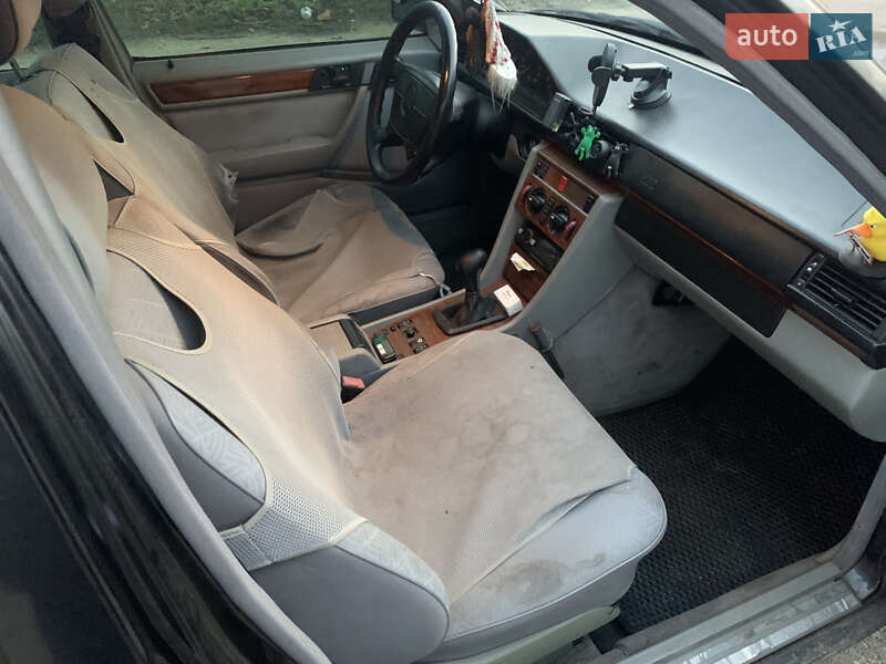 Седан Mercedes-Benz E-Class 1995 в Житомире фото 11 Седан Mercedes-Benz E-Class 1995 в Житомире