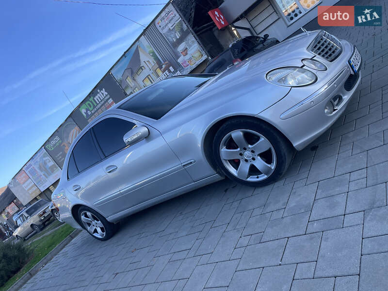 Седан Mercedes-Benz E-Class 2002 в Виноградове фото 4 Седан Mercedes-Benz E-Class 2002 в Виноградове