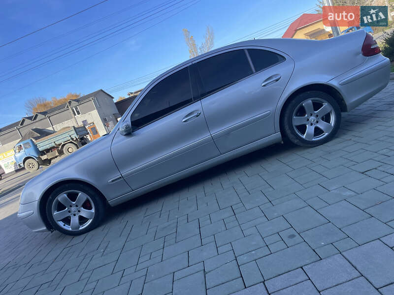 Седан Mercedes-Benz E-Class 2002 в Виноградове фото 11 Седан Mercedes-Benz E-Class 2002 в Виноградове