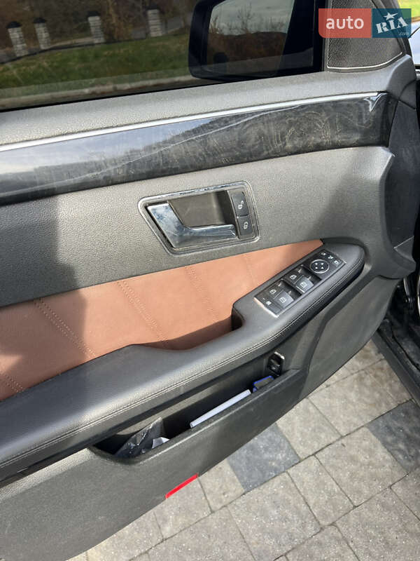 Седан Mercedes-Benz E-Class 2009 в Тячеве