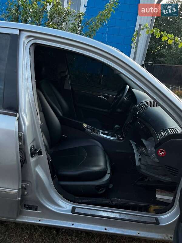 Седан Mercedes-Benz E-Class 2002 в Тульчине