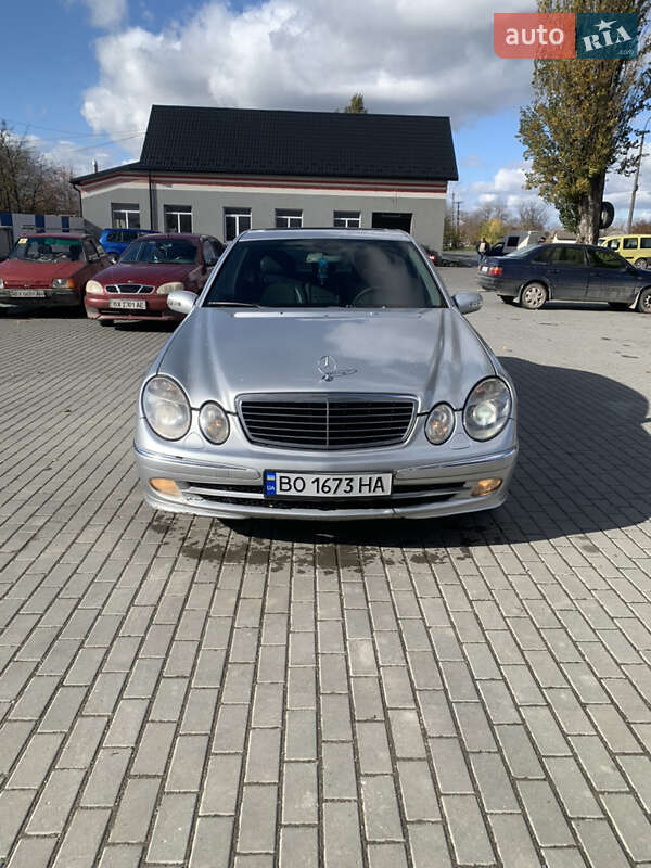 Седан Mercedes-Benz E-Class 2002 в Борщеві
