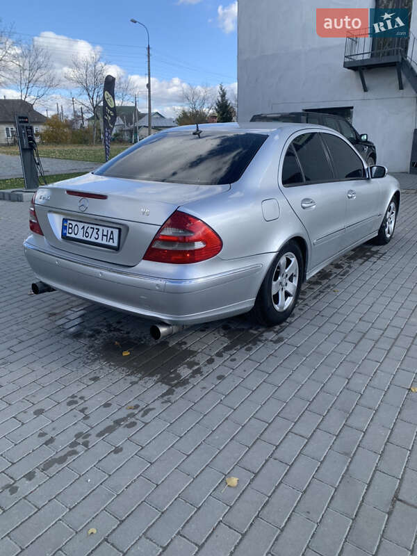 Седан Mercedes-Benz E-Class 2002 в Борщеві