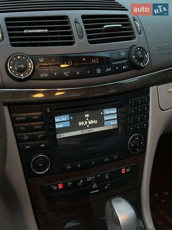 Седан Mercedes-Benz E-Class 2002 в Борщеві