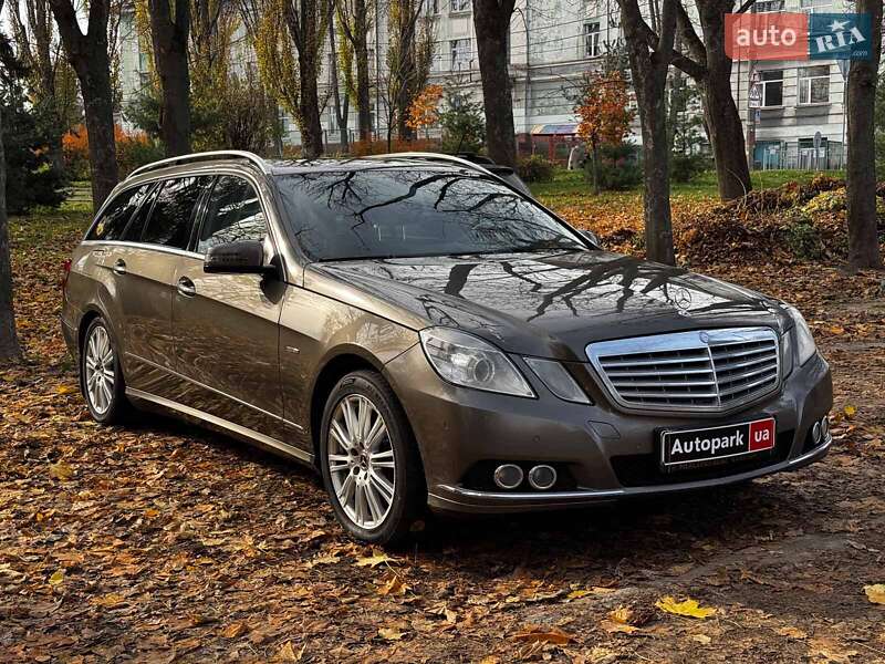 Універсал Mercedes-Benz E-Class 2011 в Києві фото 3 Універсал Mercedes-Benz E-Class 2011 в Києві