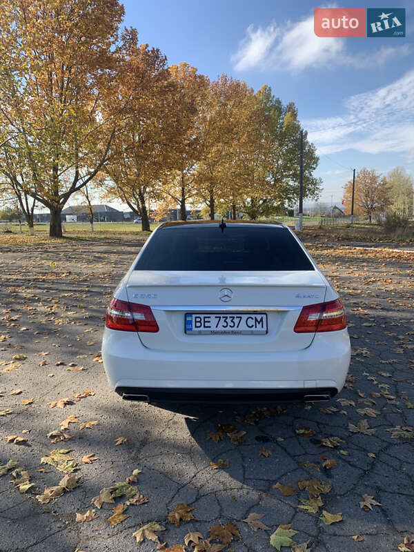 Седан Mercedes-Benz E-Class 2011 в Новій Одесі