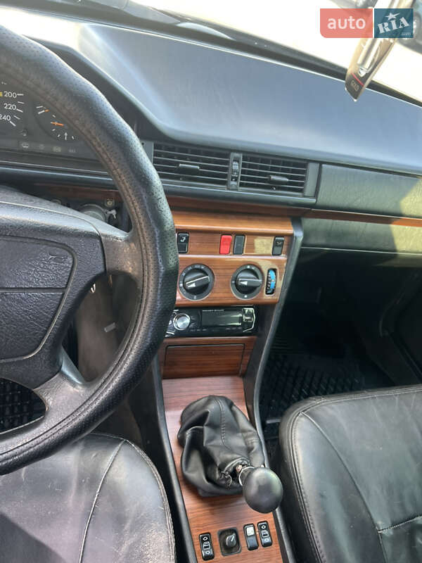 Седан Mercedes-Benz E-Class 1994 в Житомире