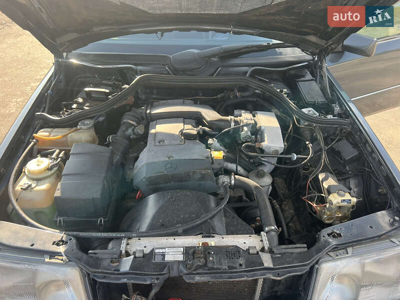 Седан Mercedes-Benz E-Class 1994 в Житомире