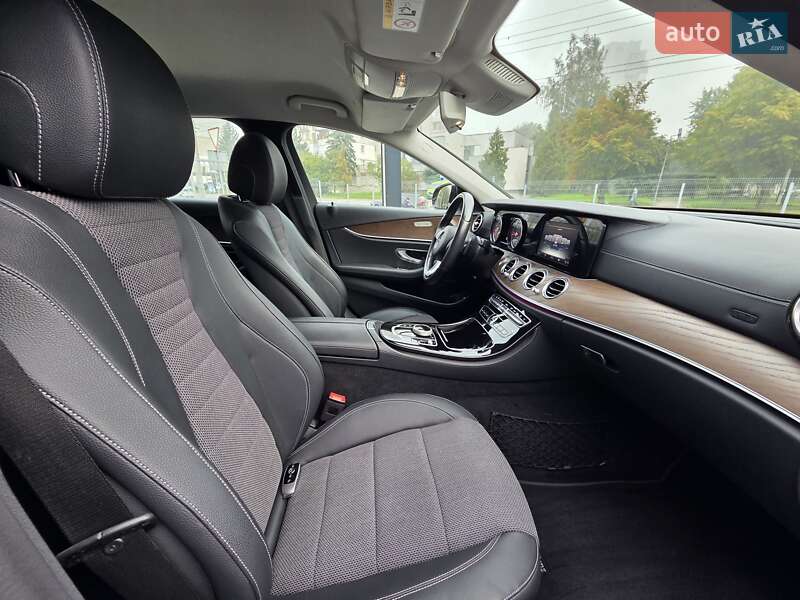 Седан Mercedes-Benz E-Class 2017 в Львові фото 16 Седан Mercedes-Benz E-Class 2017 в Львові
