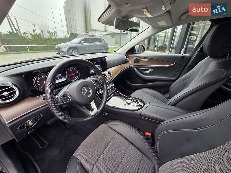 Седан Mercedes-Benz E-Class 2017 в Львові фото 21 Седан Mercedes-Benz E-Class 2017 в Львові