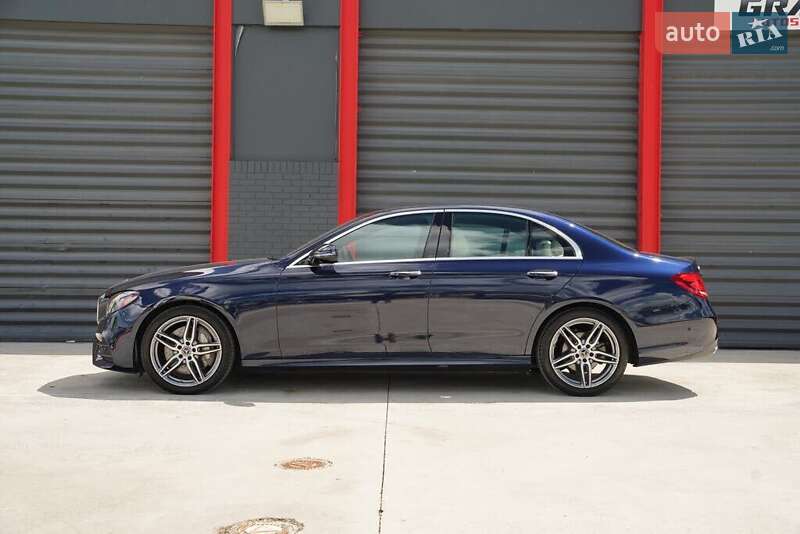 Седан Mercedes-Benz E-Class 2018 в Львове