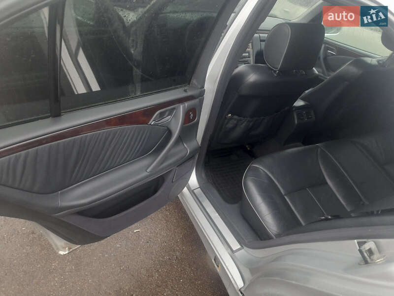 Седан Mercedes-Benz E-Class 2000 в Житомире фото 16 Седан Mercedes-Benz E-Class 2000 в Житомире