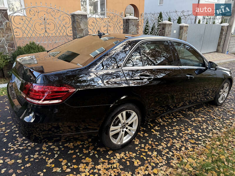 Седан Mercedes-Benz E-Class 2015 в Іршаві