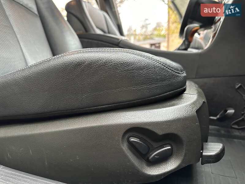 Седан Mercedes-Benz E-Class 2002 в Одессе