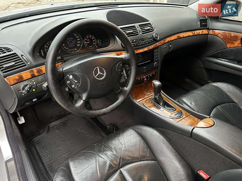 Седан Mercedes-Benz E-Class 2002 в Одессе