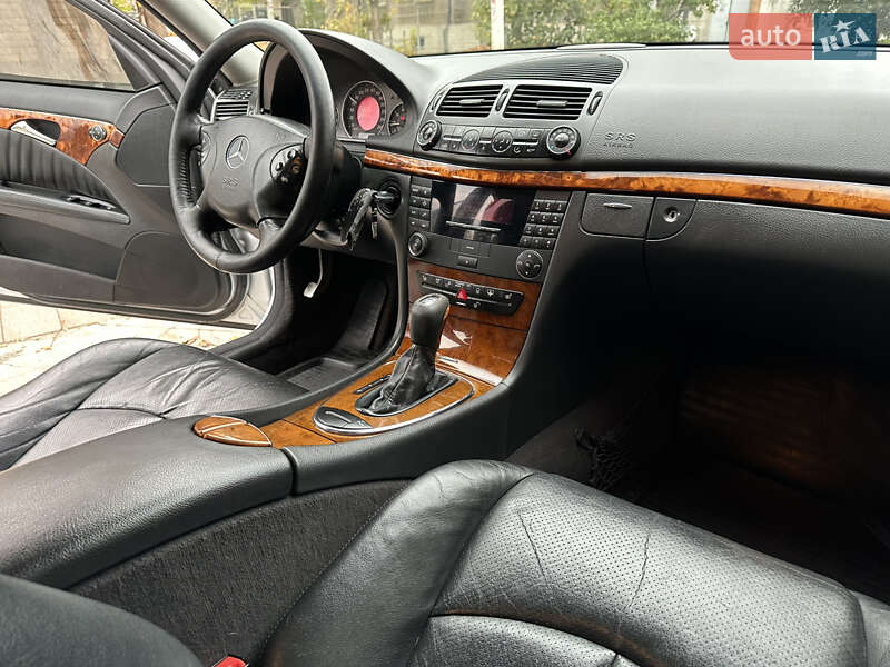 Седан Mercedes-Benz E-Class 2002 в Одессе