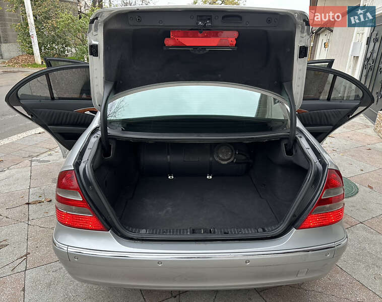 Седан Mercedes-Benz E-Class 2002 в Одессе