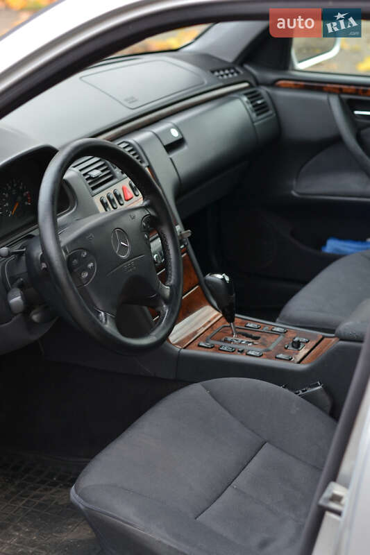 Универсал Mercedes-Benz E-Class 2001 в Черкассах
