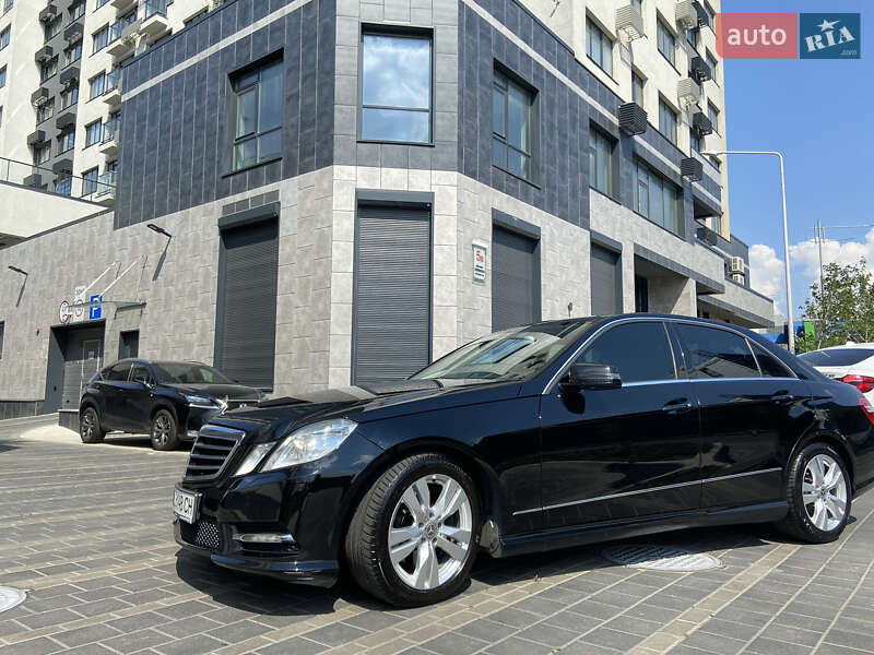 Седан Mercedes-Benz E-Class 2012 в Києві фото 6 Седан Mercedes-Benz E-Class 2012 в Києві