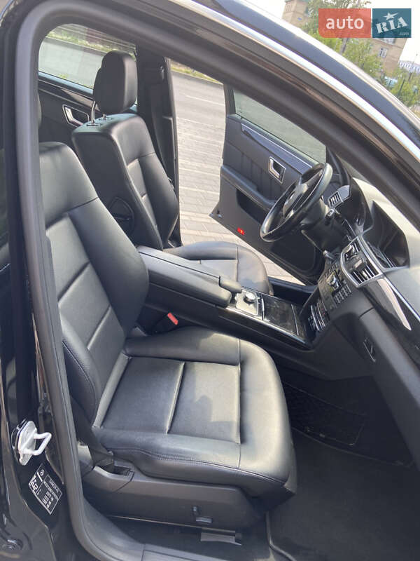 Седан Mercedes-Benz E-Class 2012 в Києві фото 9 Седан Mercedes-Benz E-Class 2012 в Києві