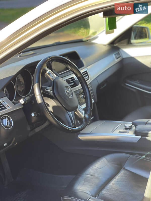 Седан Mercedes-Benz E-Class 2014 в Бурштині
