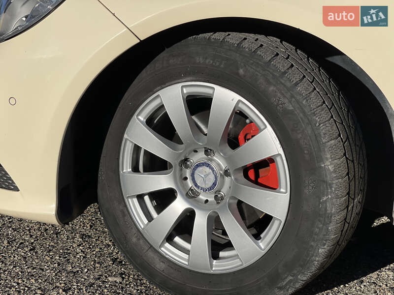 Седан Mercedes-Benz E-Class 2014 в Бурштині