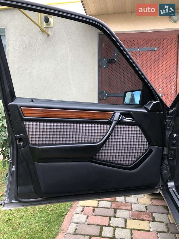 Седан Mercedes-Benz E-Class 1995 в Ивано-Франковске