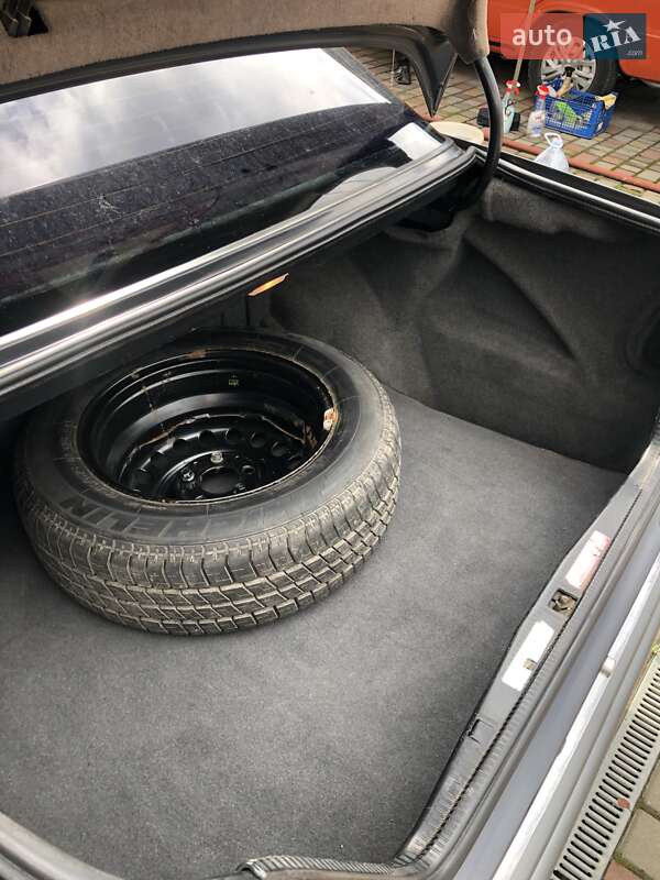 Седан Mercedes-Benz E-Class 1995 в Ивано-Франковске