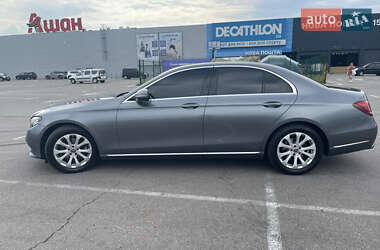 Седан Mercedes-Benz E-Class 2017 в Києві