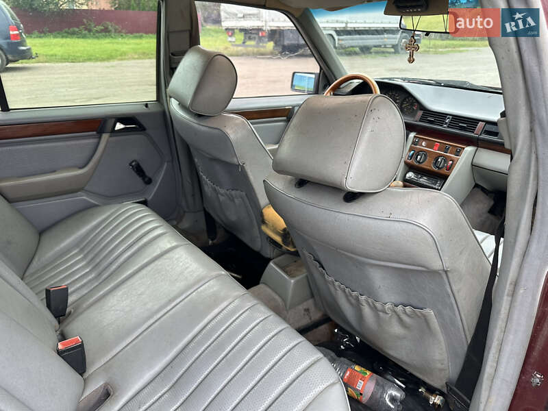 Седан Mercedes-Benz E-Class 1985 в Любомле фото 10 Седан Mercedes-Benz E-Class 1985 в Любомле