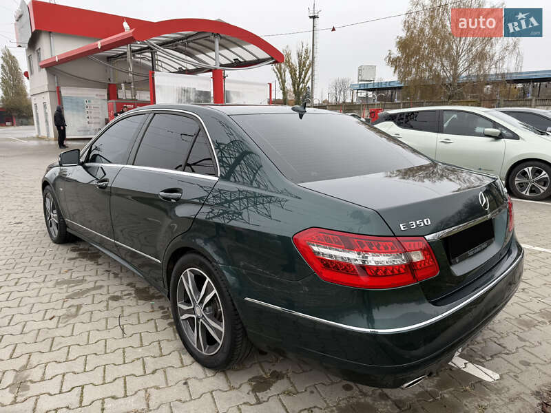 Седан Mercedes-Benz E-Class 2009 в Вінниці