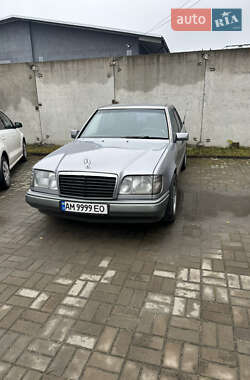 Седан Mercedes-Benz E-Class 1993 в Звягелі