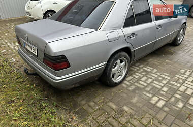 Седан Mercedes-Benz E-Class 1993 в Звягелі