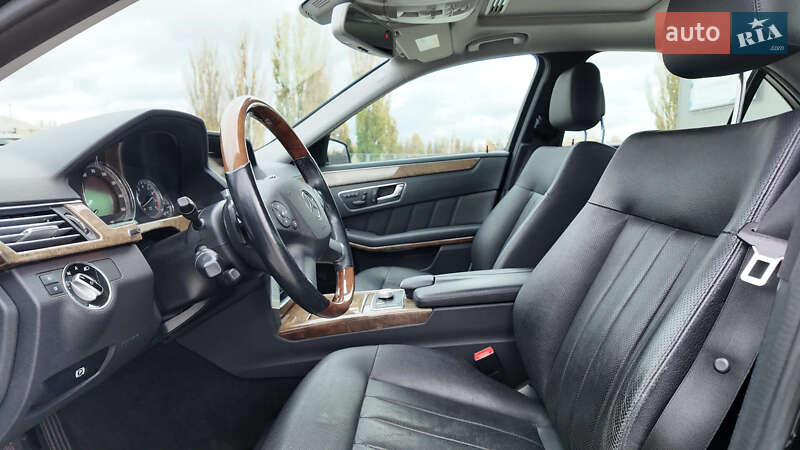 Седан Mercedes-Benz E-Class 2010 в Киеве