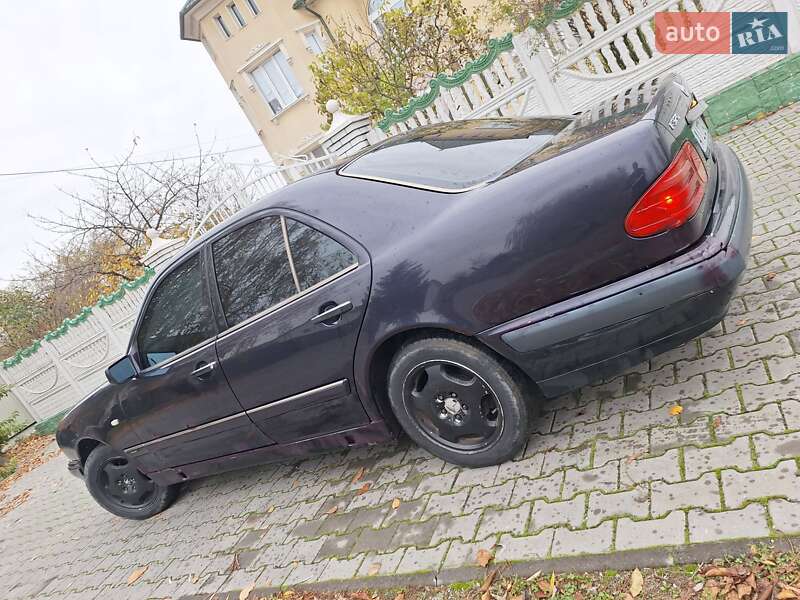 Седан Mercedes-Benz E-Class 1997 в Черновцах