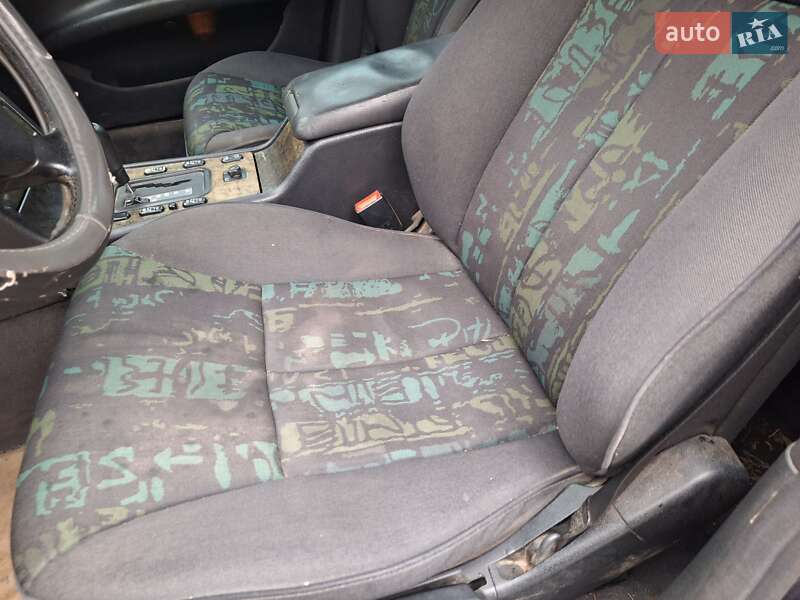 Седан Mercedes-Benz E-Class 1997 в Черновцах